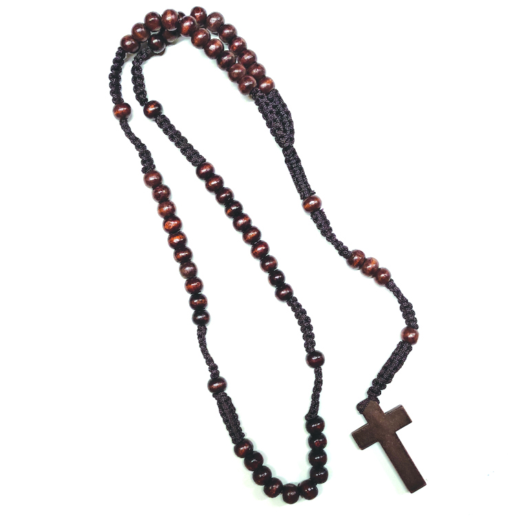 Drevený ruženec vo vrecúšku